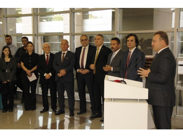Esin Öney Geçmişten Günümüze Yargı Çalışanlarının Giysileri Sergisi Ve Dünyası