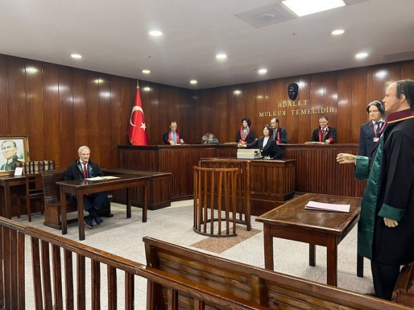 İstanbul Adalet Sarayında Geçmişten günümüze yargı giysileri sergisi